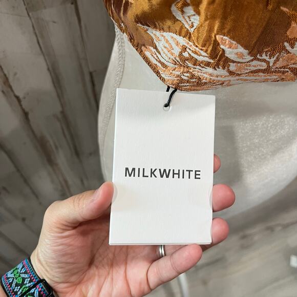 New! Milkwhite Revolve Cropped Open Back Top Burnt Orange Floral Womens Small - Picture 4 of 10